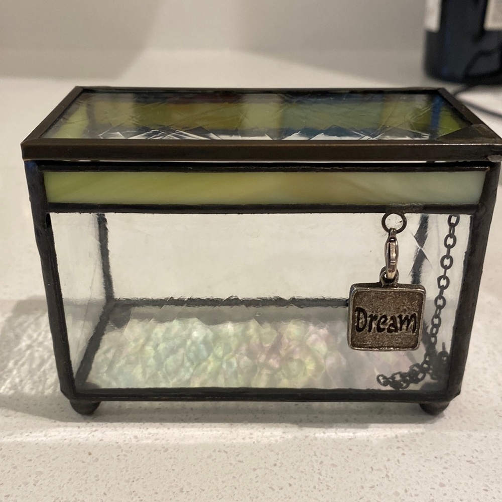 DREAM GLASS BOX — VINTAGE